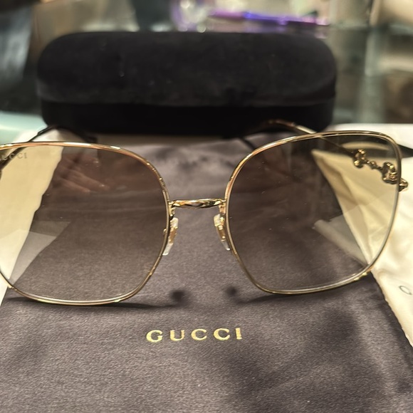 Gucci GG008792 002 Gold Square Frame Brown Lens Sunglasses for Women  BNIB - Picture 13 of 14